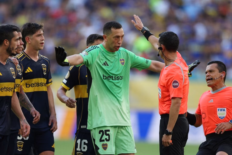 FIFA sanciona a Boca Juniors: Nicolás Figal y Ander Herrera suspendidos por 4 fechas en el Mundial de Clubes