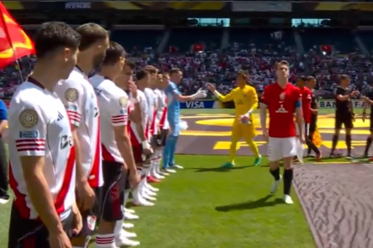 Capitán de Urawa Red Diamonds genera controversia por su actitud anti fair play hacia River en el Mundial de Clubes