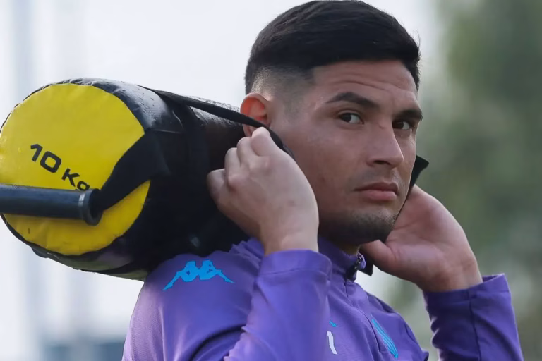 Racing en alerta ante la posible salida de Salas, que River evalúa ejecutar rápidamente