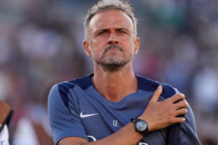 Luis Enrique desata la pasión de Boca y River con su reveladora frase: Estoy…