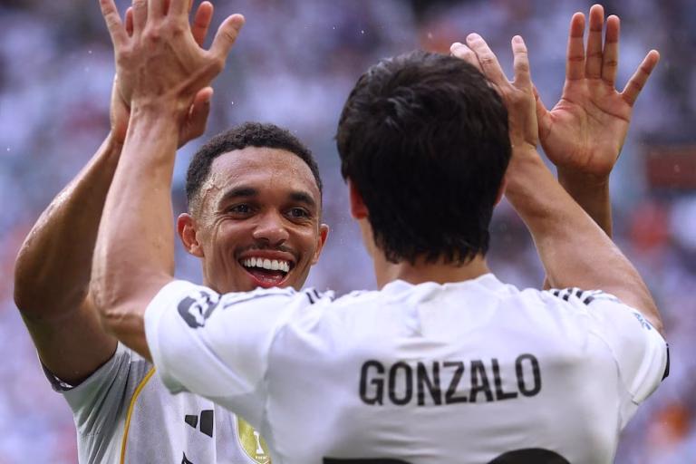 El Real Madrid se agarra a la victoria ante la Juventus para avanzar a cuartos de final del Mundial de Clubes