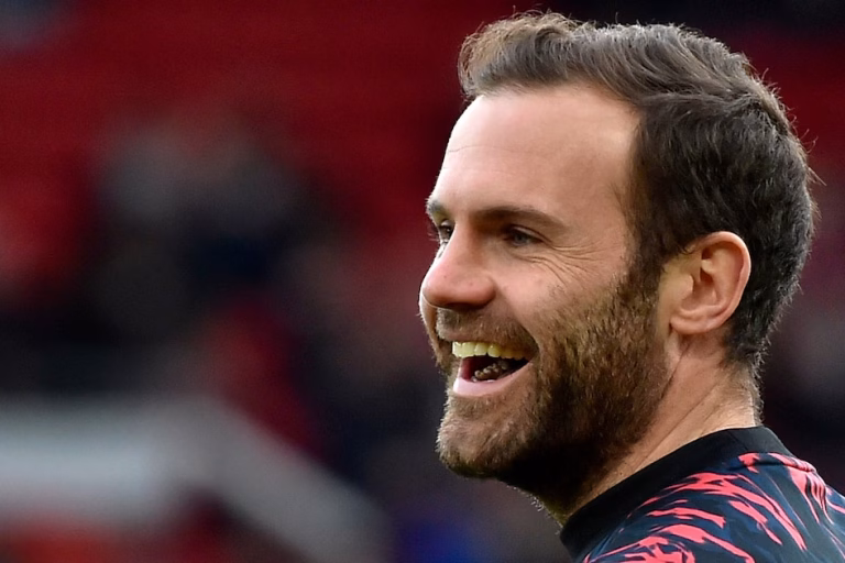 Juan Mata fusiona fútbol y arte contemporáneo en una innovadora iniciativa en Manchester