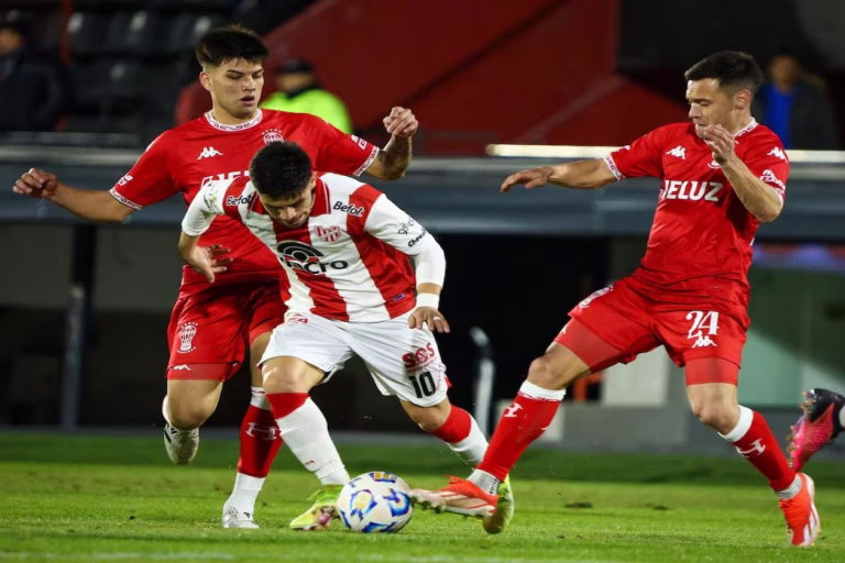Huracán avanza en la Copa Argentina tras vencer a Instituto en la tanda de penales