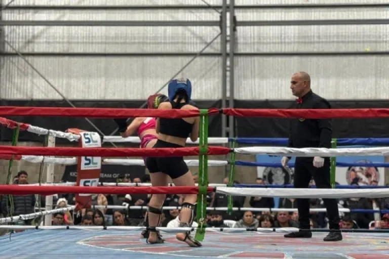 Más de 500 asistentes vivieron una noche de kick boxing
