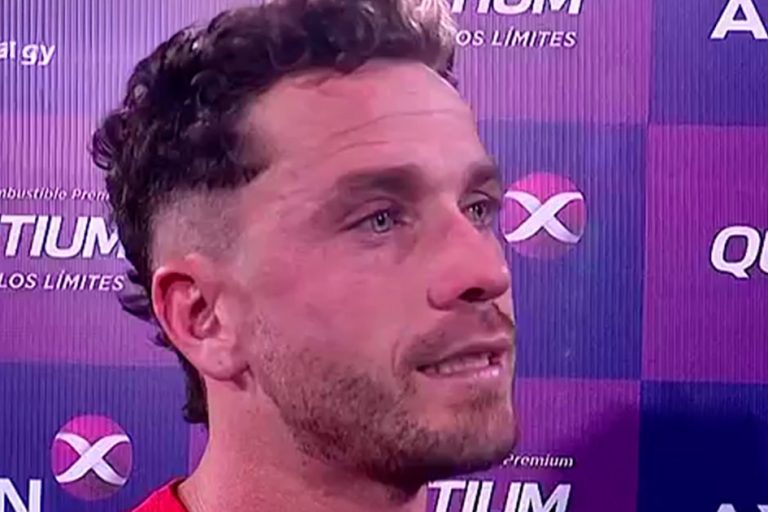 La emotiva celebración de Tomás Molina de Argentinos Juniors al recordar a su abuelo tras vencer a Aldosivi en la Copa Argentina