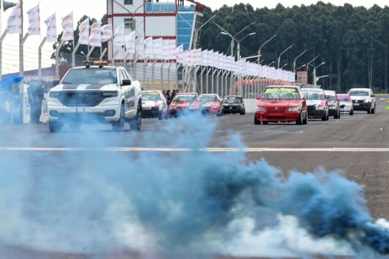 La carrera del año fue celebrada por una multitud de entusiastas