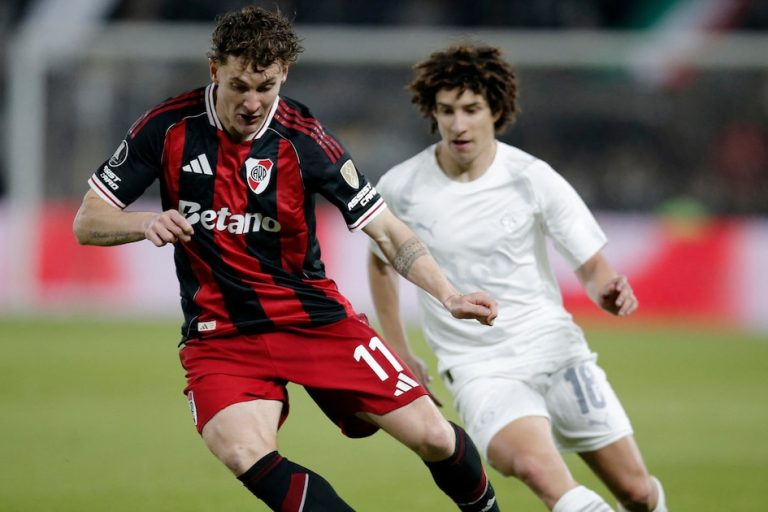 River Plate va por los cuartos de la Copa Libertadores frente a Libertad: hora, TV y formaciones. Juegan a las 21:30 por Fox Sports, Telefe y Disney+