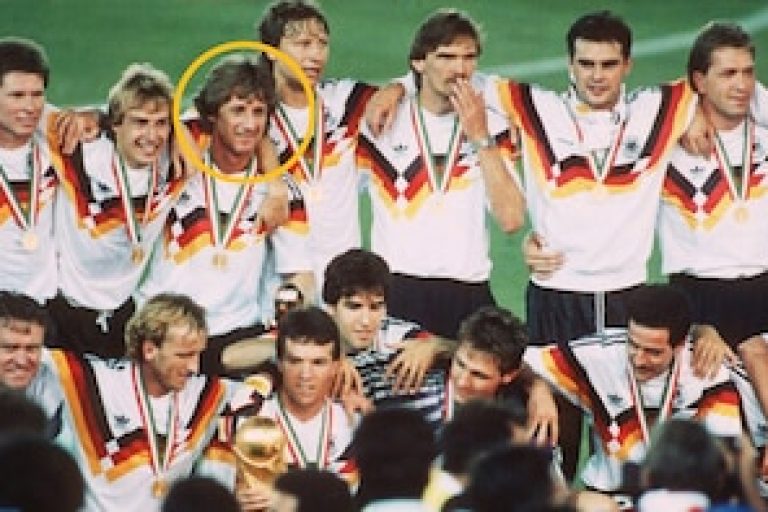 Fallece a los 67 años el futbolista que ganó un mundial, superó a Maradona y anotó más de 200 goles