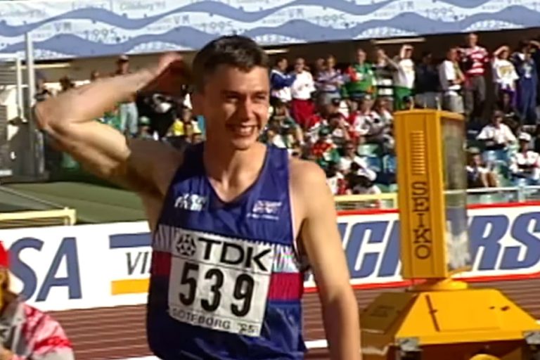 El legado eterno de Jonathan Edwards: 30 años del récord mundial en triple salto que sigue intacto