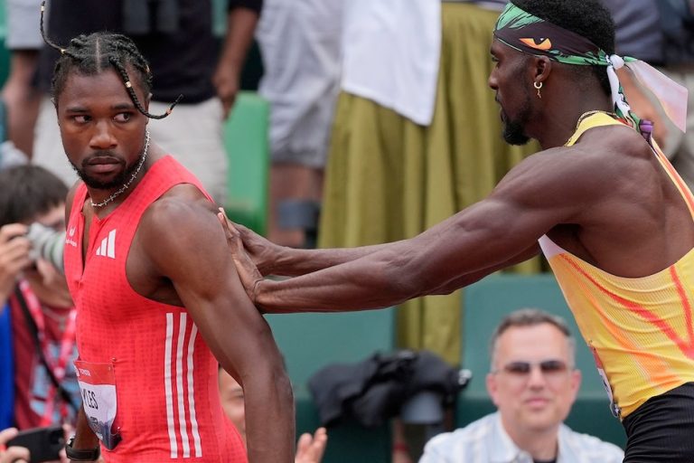 Noah Lyles se impone en una final de 200 metros llena de tensión y protagoniza un cruce con Kenny Bednarek