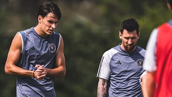 Federico Redondo al lado de