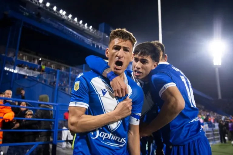 Vélez derrotó a Independiente y lo dejó en el fondo de la tabla