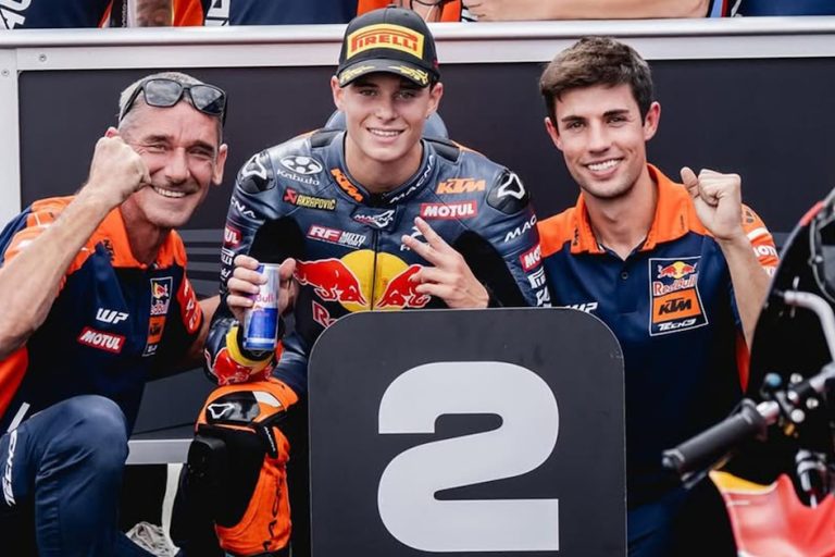 Valentín Perrone brilló en Moto3: saldrá segundo en el GP de Hungría. A 0.060 de la pole, el pibe de 17 años la está rompiendo