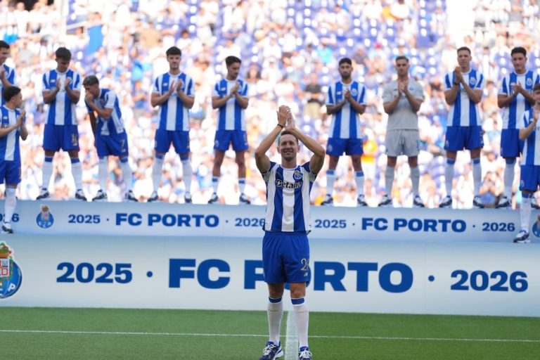La sorprendente llegada de un ex mundialista al Porto: el anuncio que impacta tras su paso por el Barcelona