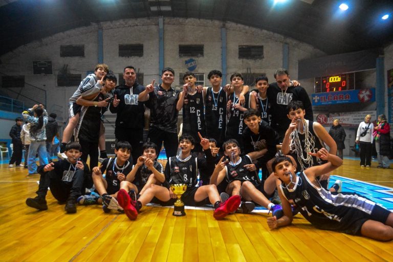 Campeón provincial: CAE en Liga Masculina U13