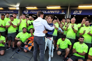 El abrazo de James Vowles