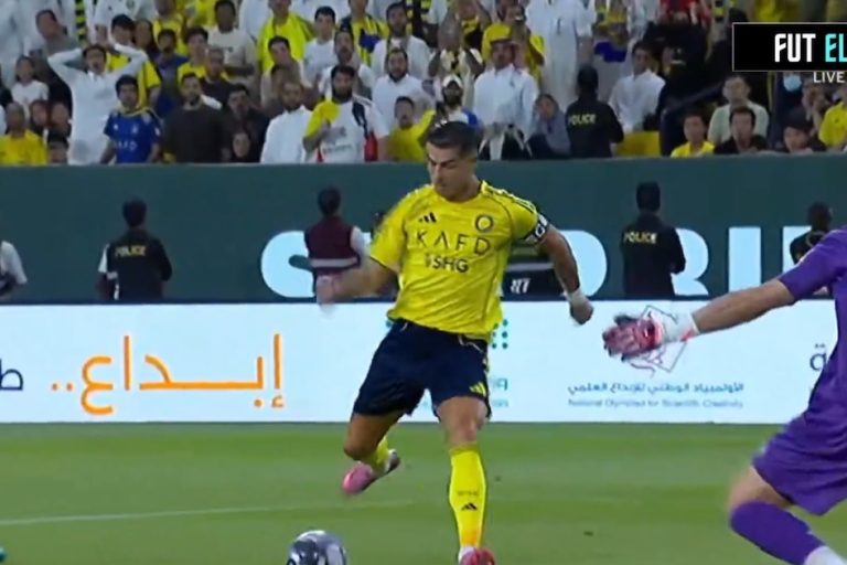 Impresionante atajada mano a mano de Cozzani, uno de los cracks en el título de Platense, pero CR7 y su equipo ganaron 2-0