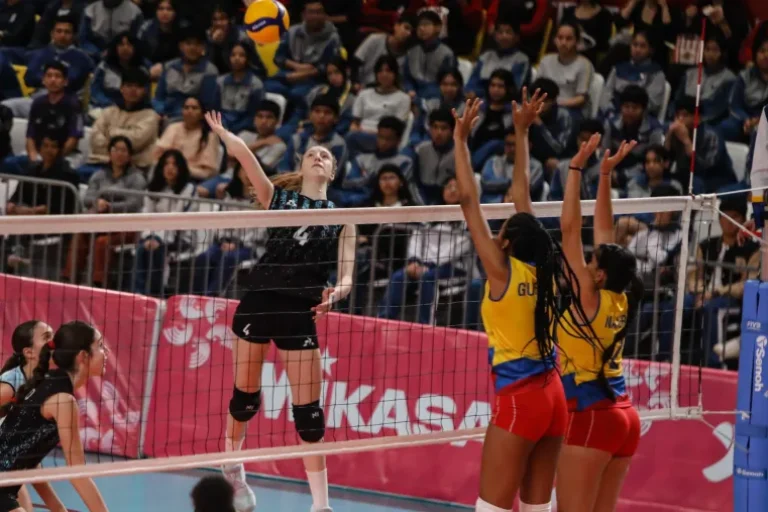 Vóley: la paranaense Catalina Borrero Müller sumó 10 puntos en otra victoria de Argentina