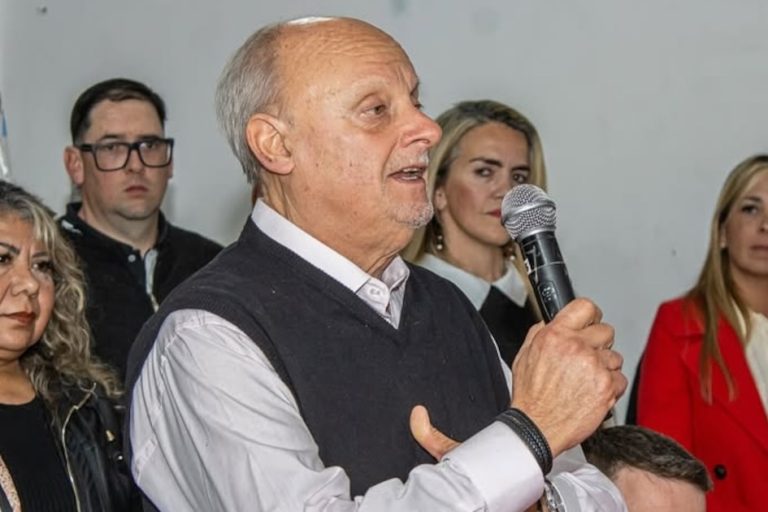 Di Pierro cruzó al plantel funebrero y avisó que ahora lo van a conocer como el malo