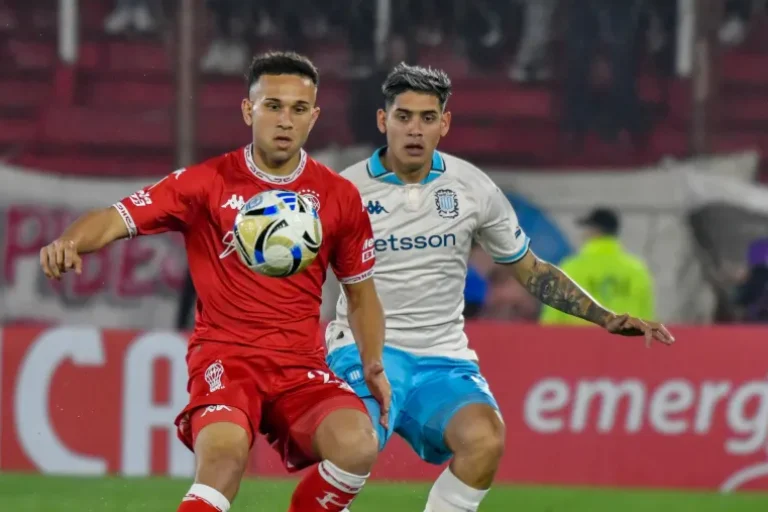 Racing le ganó a Huracán en Parque Patricios y llegará con todo a la revancha con Vélez