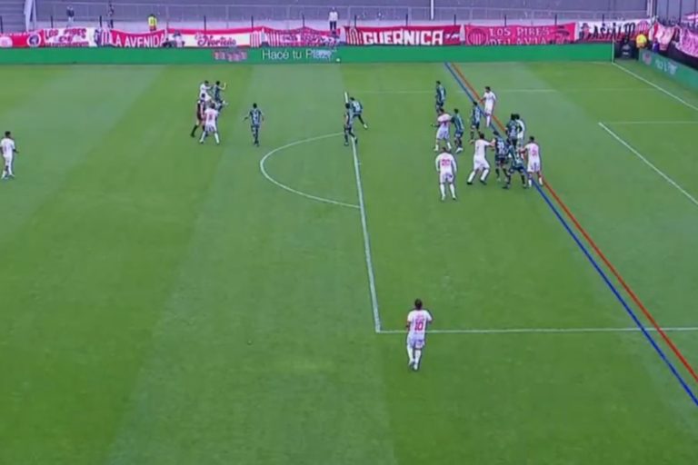 Video: el gol que le anularon a Barracas Central en el descuento gracias al VAR