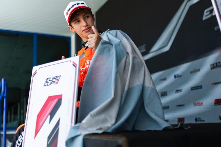 Es ítalo-argentino, piloto de Red Bull y campeón en Europa: otro paso en su sueño hacia la Fórmula 1