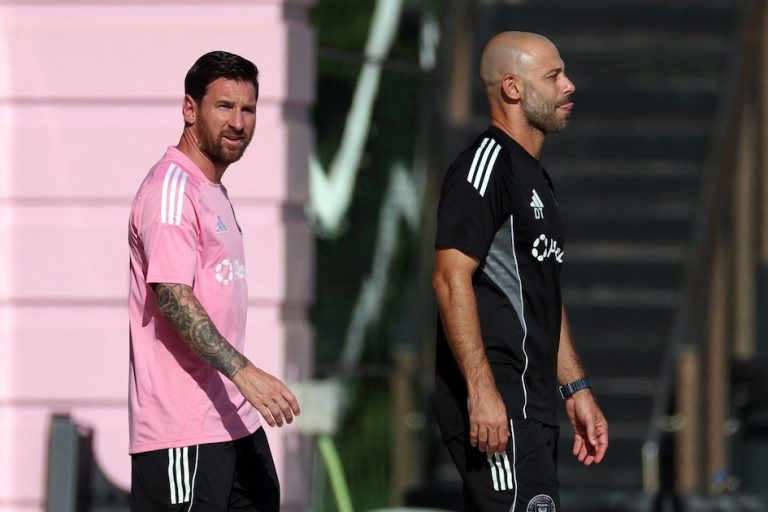 Mascherano reacciona ante el penal fallido de Messi en la caída 3-0 del Inter Miami: el DT defendió al capitán tras su remate atajado