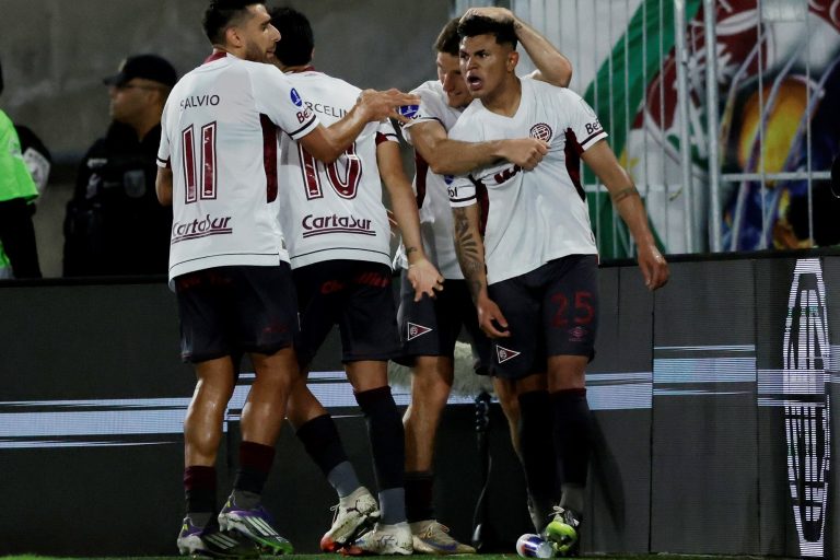 Video: el golazo y el travesaño en la clasificación de Lanús contra Fluminense