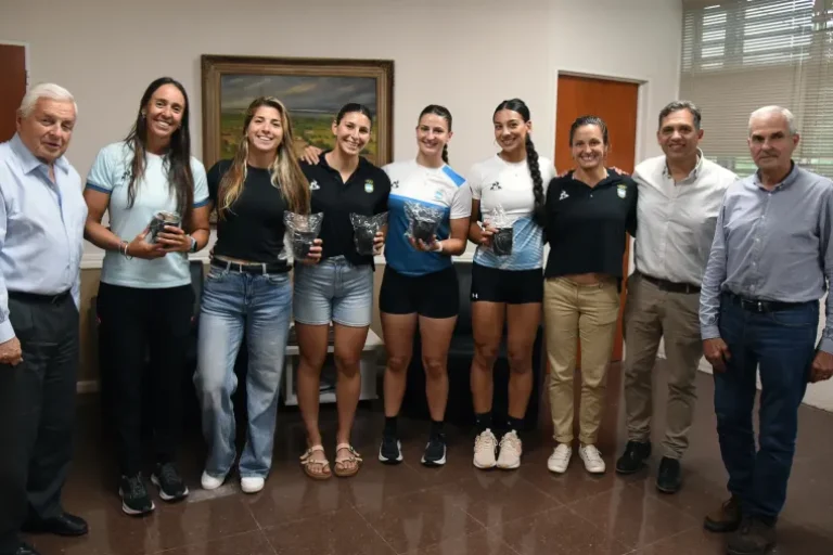 La selección argentina de canotaje entrena en “La Histórica” con presencia entrerriana