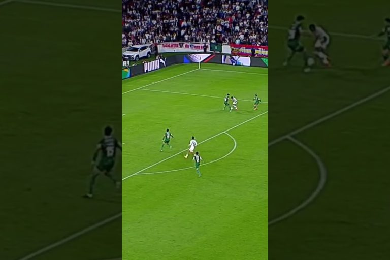 Video: ¡Y LLEGÓ EL TERCERO! Villamil le puso el selló al 3-0 de Liga de Quito en ¡45 MINUTOS! | #Shorts