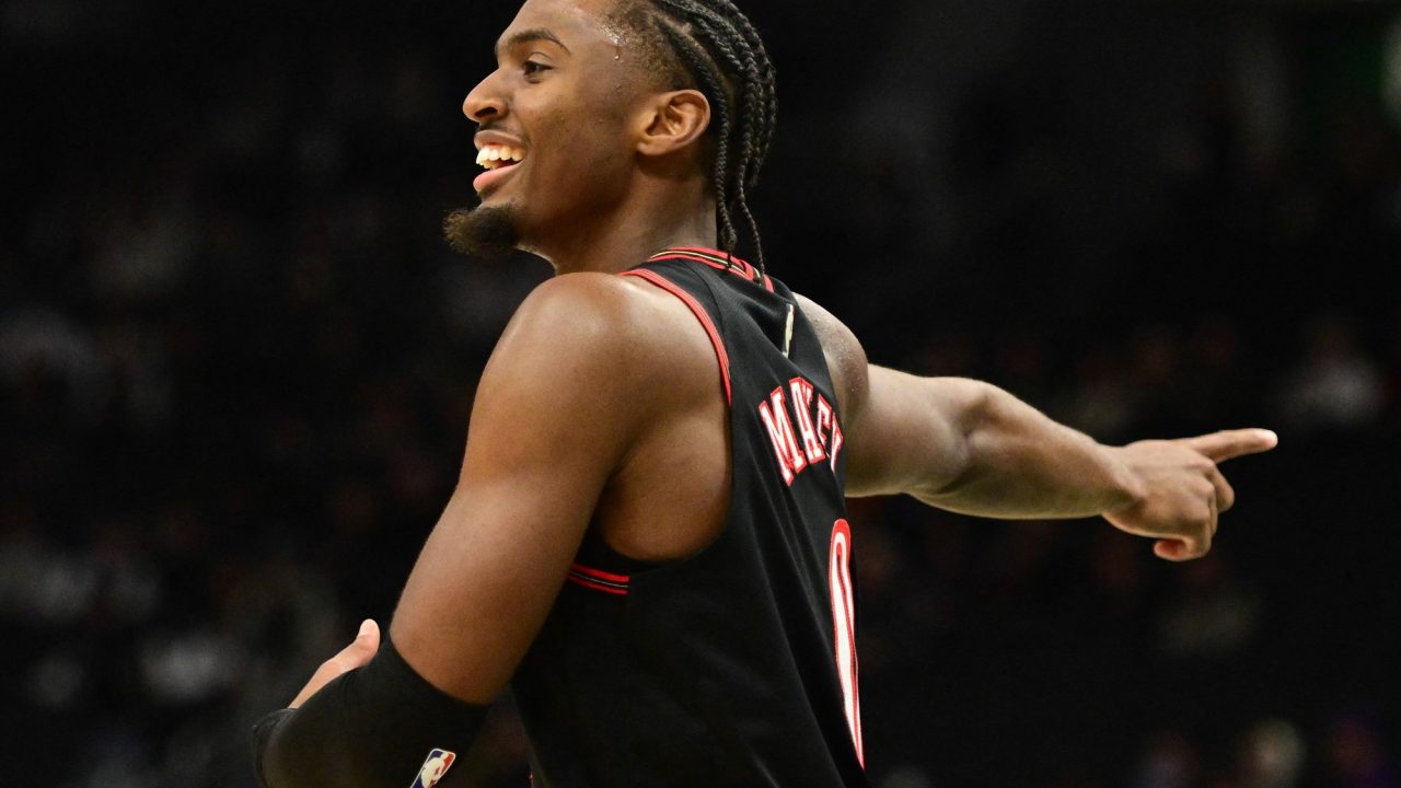 Maxey deslumbró en la NBA: llevó el partido a tiempo extra y los 76ers se quedaron con la victoria gracias a sus 54 puntos