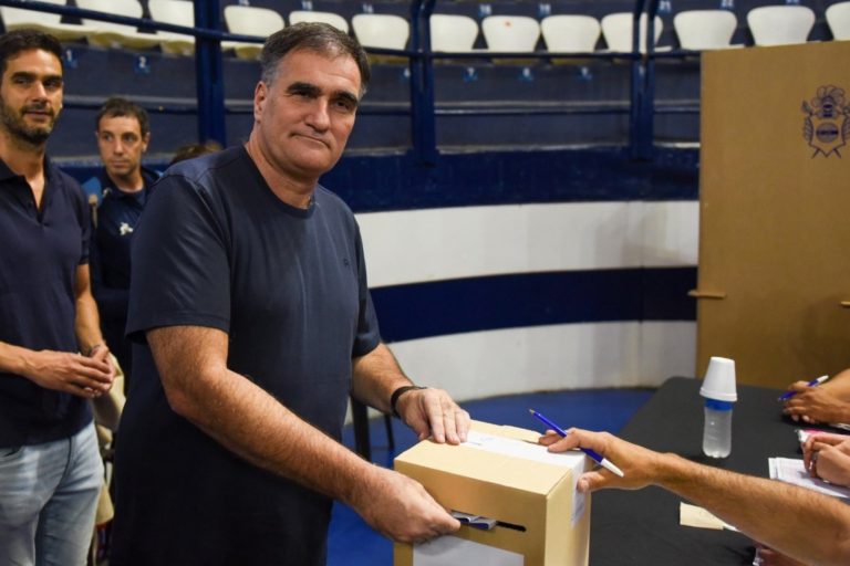 Después de una elección histórica, Carlos Anacleto es el nuevo presidente de Gimnasia