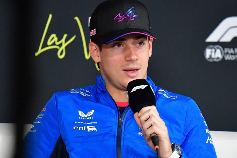 Franco Colapinto ya se subió al podio de los argentinos con más vueltas en la Fórmula 1