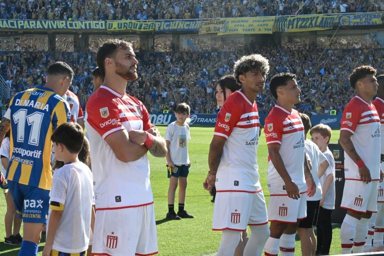 El mutismo de Estudiantes tras el polémico pasillo a Central
