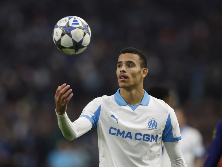 La polémica respuesta de Nasri sobre el caso de violencia de género con Mason Greenwood: “Si su mujer lo perdonó, ¿quiénes somos para juzgar?”