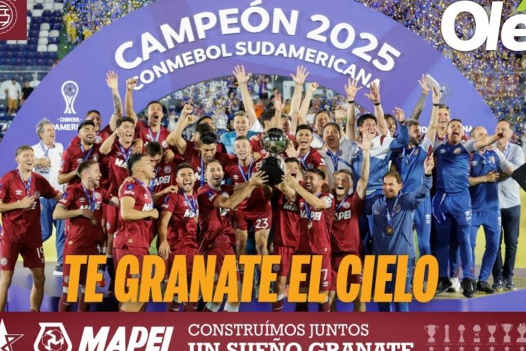 Hinchas de Lanús, no se lo pierdan: este jueves con tu Olé, el doble póster del campeón de la Sudamericana