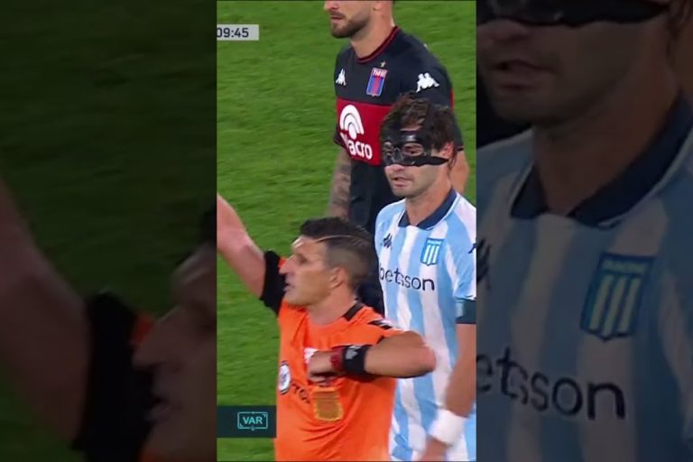Video: ¡RACING TAMBIÉN SE QUEDÓ CON 10! Mientras todos pedían penal, Merlos expulsó a Martirena | #Shorts